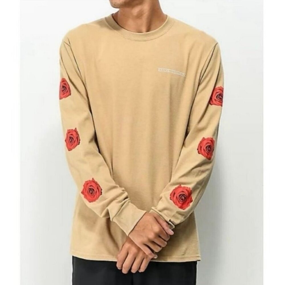 Empyre Vertigo Rose Graphic Long Sleeve Shirt Tan Roses Men’s Size Medium